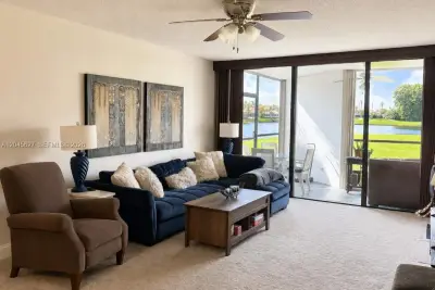 16325 Golf Club Rd #111, Weston: photo 1 of 3