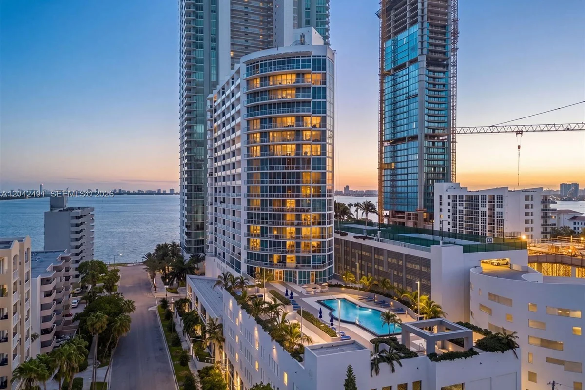 480 NE 30th St #1807, Miami: photo 1 of 28