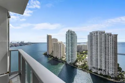 300 S Biscayne Blvd #T-2806, Miami: photo 1 of 19