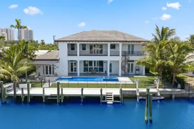 1200 Bimini Ln, Riviera Beach: photo 1 of 72