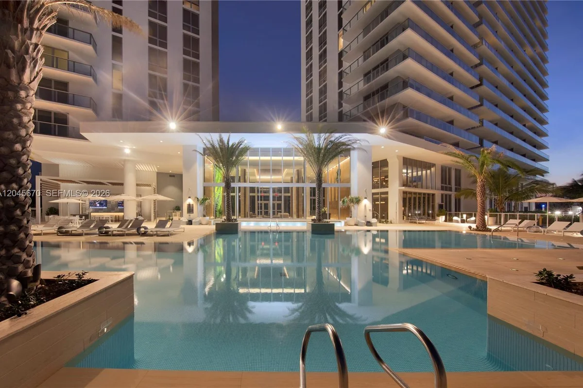 16385 Biscayne Blvd #2601, North Miami Beach: photo 1 of 45