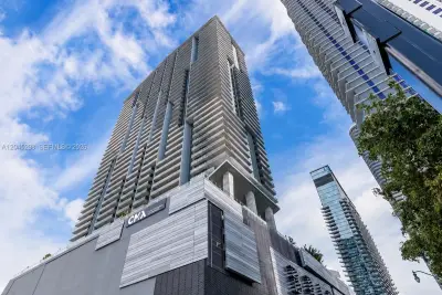 88 SW 7th St #1511, Miami: photo 1 of 19
