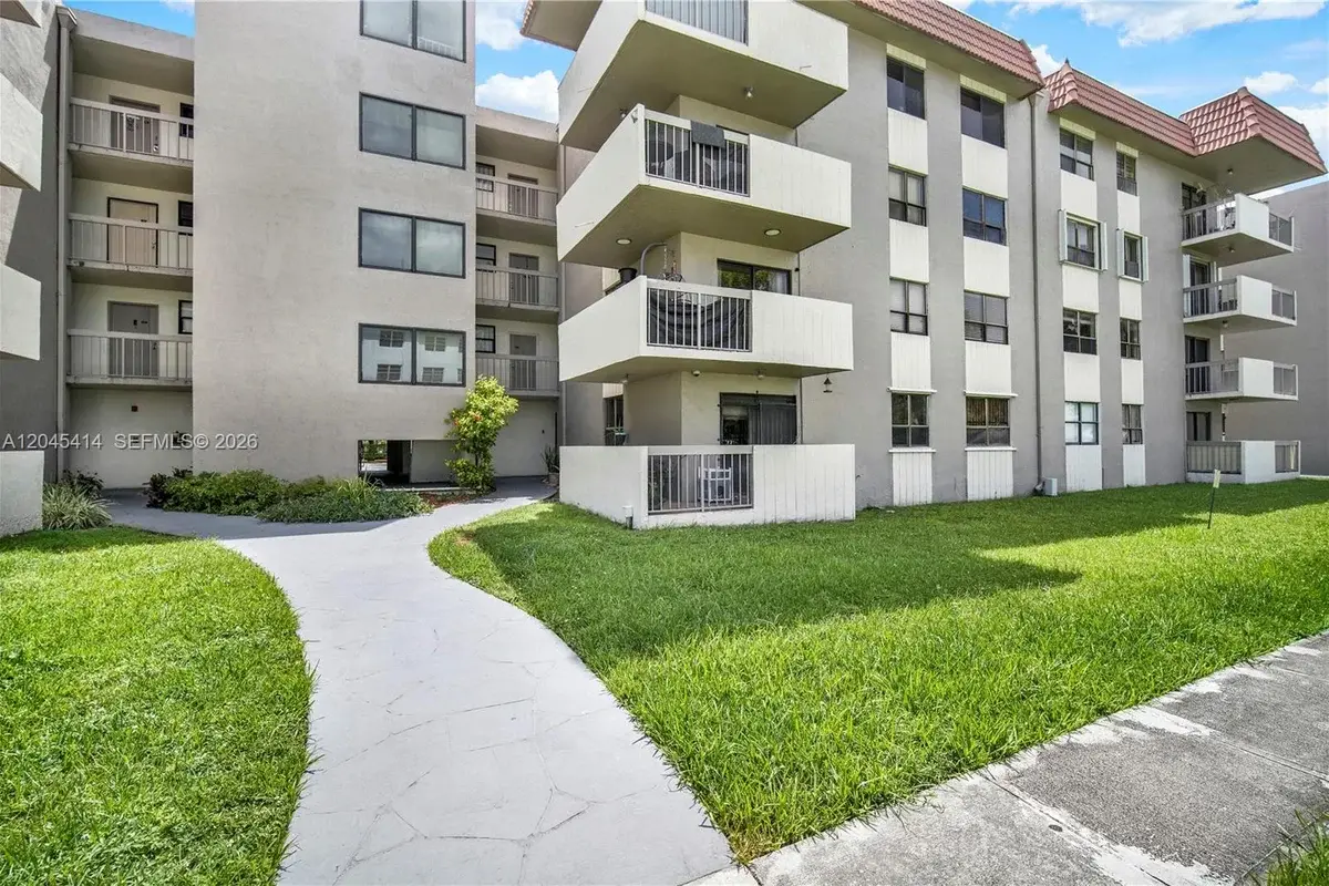 1101 SW 122nd Ave #205, Miami: photo 1 of 41