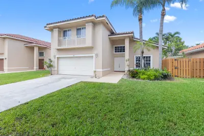 245 Via Milan Ter, Davie: photo 1 of 54