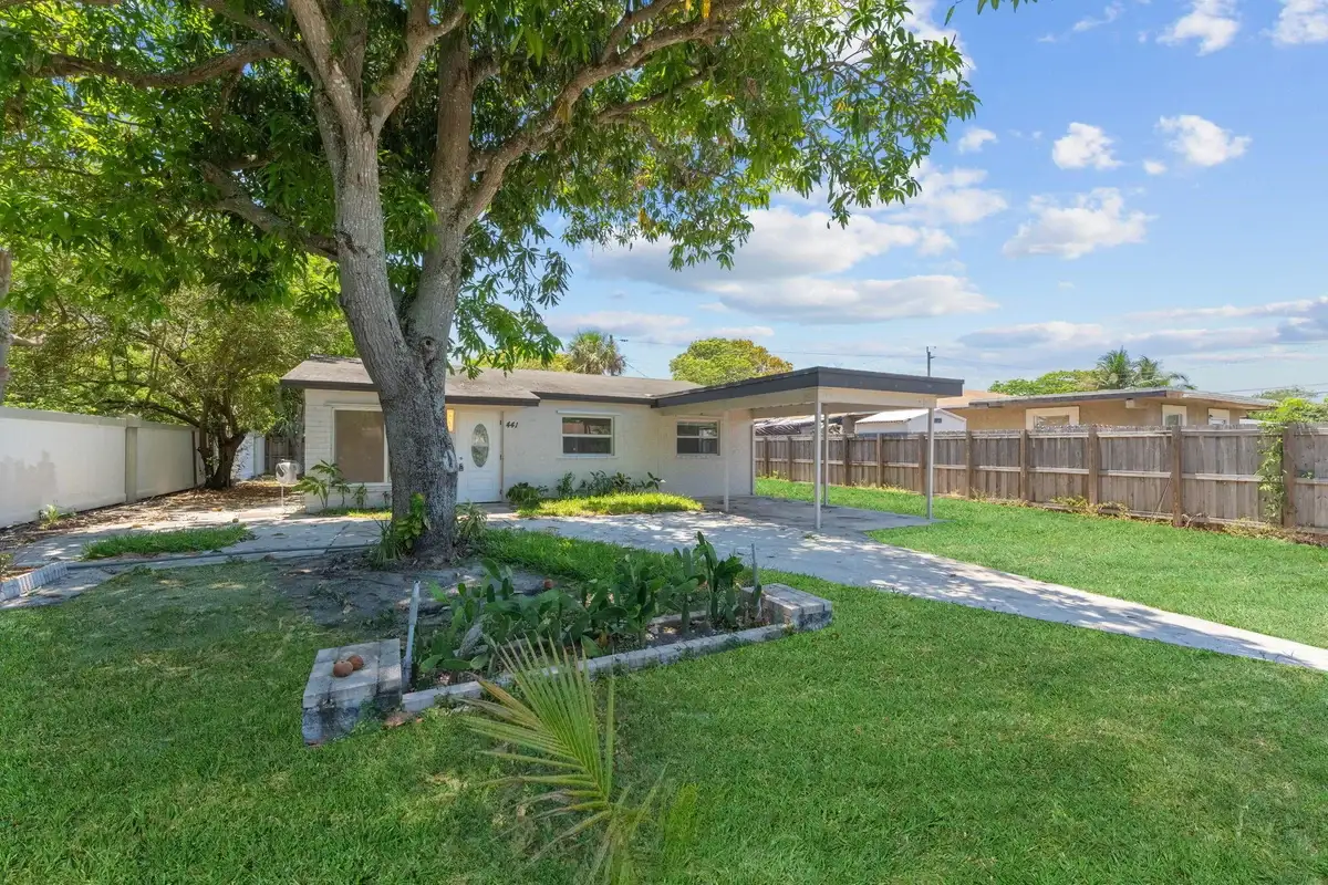441 NW 1st Way, Deerfield Beach: photo 1 of 7