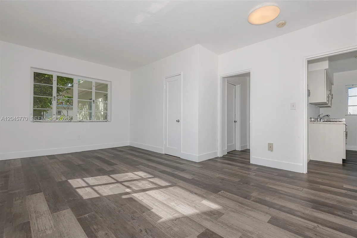 8340 Crespi Blvd #20, Miami Beach: photo 1 of 18