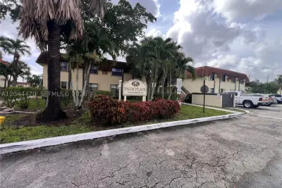 451 NW 100th Pl #101, Pembroke Pines: photo 1 of 15