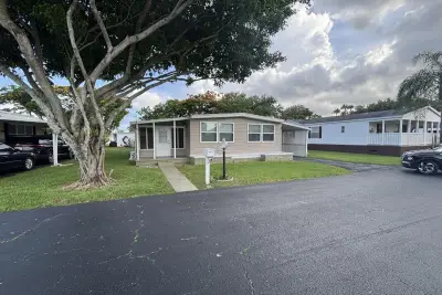 4530 NW 68th Ct, Coconut Creek: photo 1 of 49