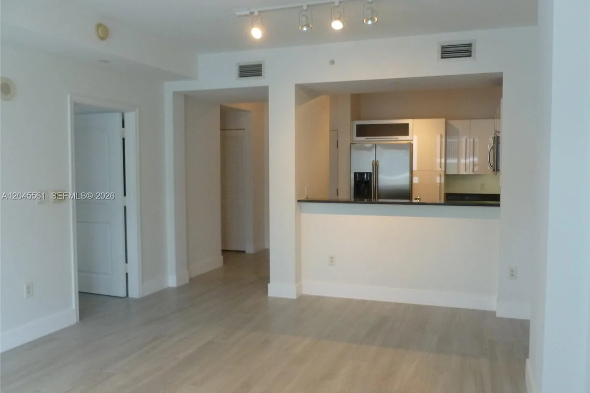 7350 SW 89th St #807S, Miami: photo 1 of 11