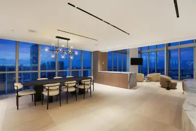 1100 Biscayne Blvd #3906, Miami: photo 1 of 71