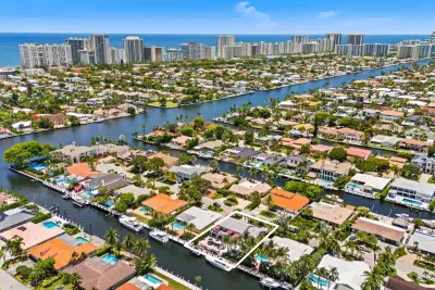 3051 NE 46th St, Fort Lauderdale: photo 1 of 65