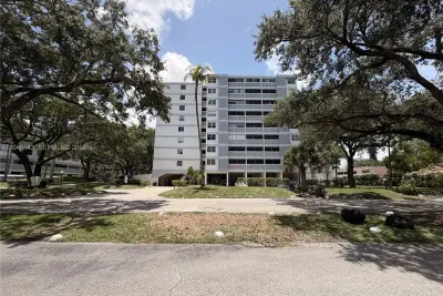3301 Spanish Moss Ter #306, Lauderhill: photo 1 of 21