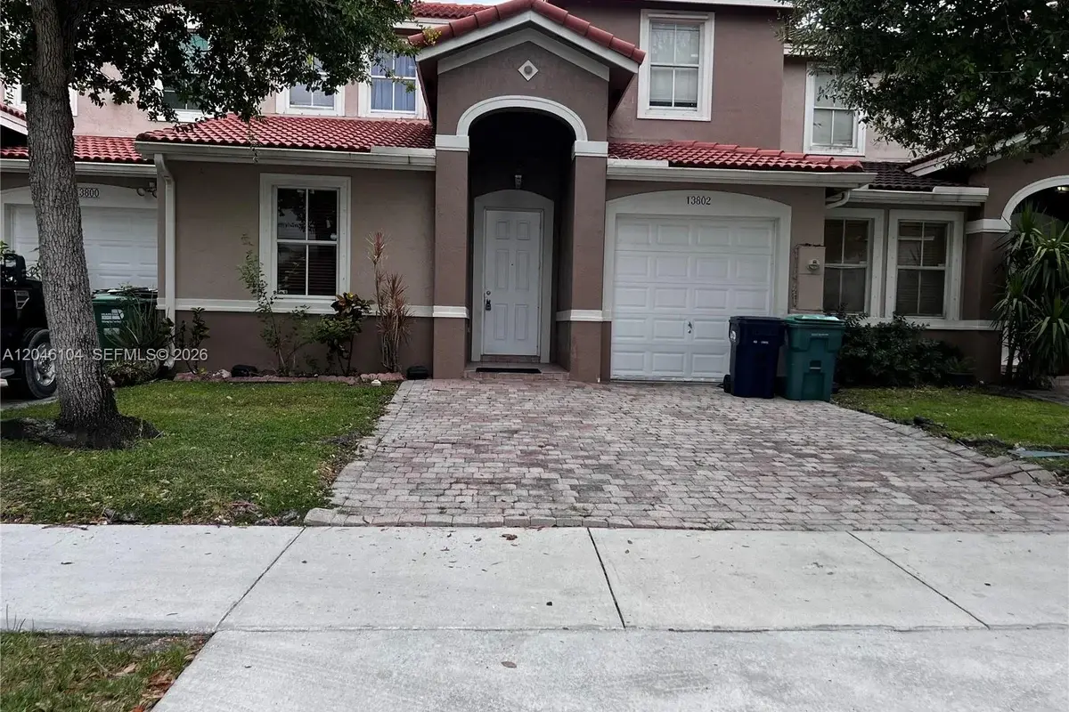 13802 SW 276th St, Homestead: photo 1 of 23
