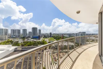 1750 N Bayshore Dr #2414, Miami: photo 1 of 32
