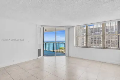 1901 Brickell Ave #B1203, Miami: photo 1 of 35