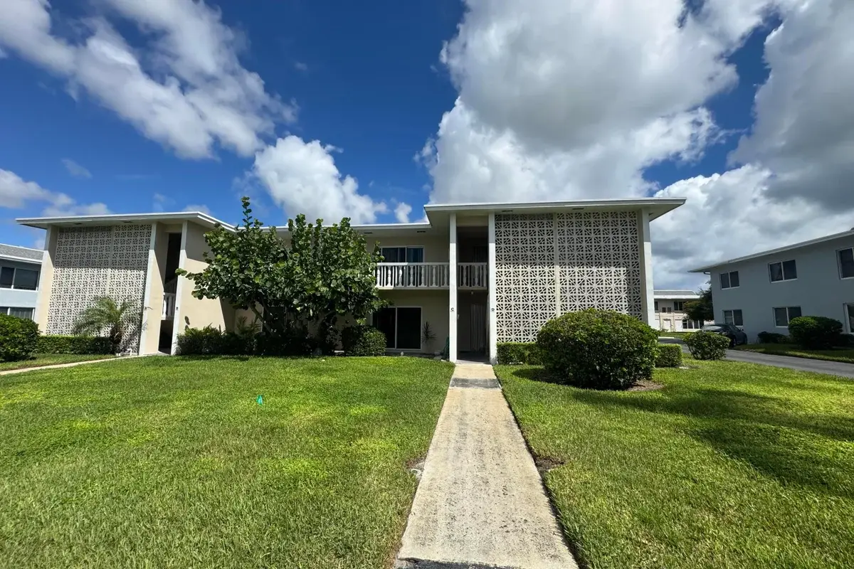 115 S South Blvd #1c, Boynton Beach: photo 1 of 32