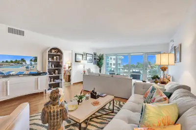 111 N Pompano Beach Blvd #411, Pompano Beach: photo 1 of 34
