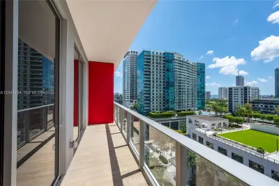 90 NE 32 St #PH1106, Miami: photo 1 of 48