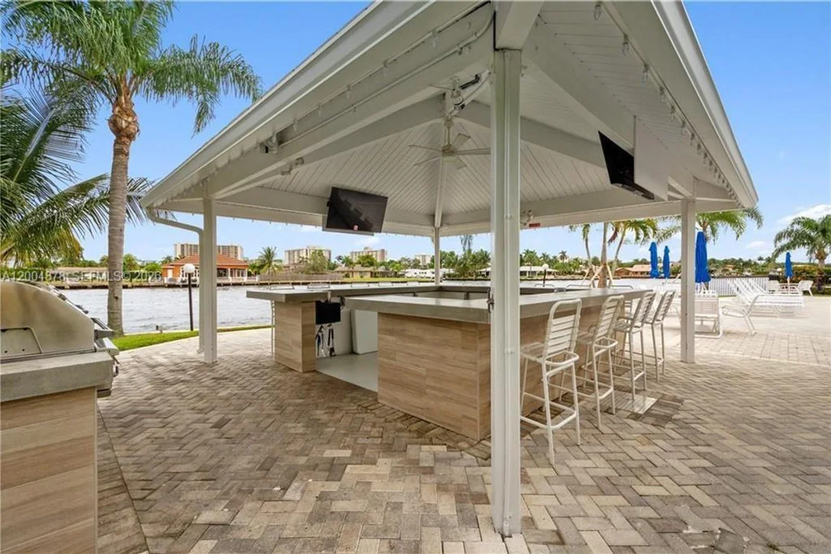 6207 Bay Club Dr #1, Fort Lauderdale: photo 1 of 20