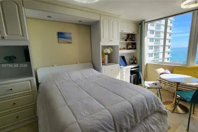19201 E Collins Ave #345, Sunny Isles Beach: photo 1 of 8