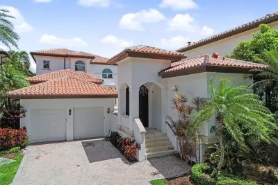 13689 Deering Bay Dr, Coral Gables: photo 1 of 88