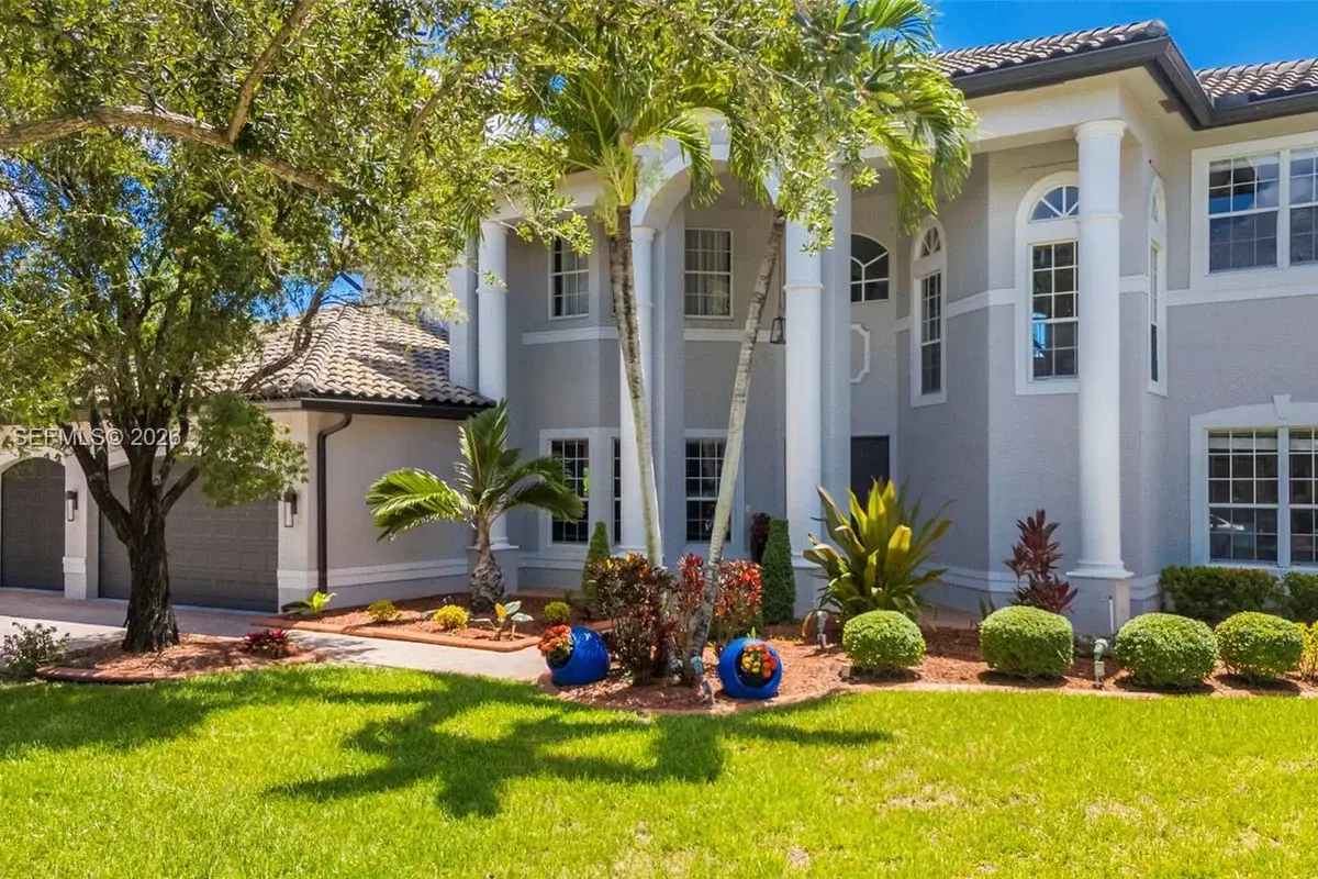 4135 SW 186th Way, Miramar: photo 1 of 73