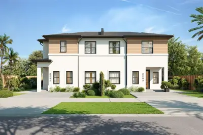 1285 NW 71 Ter, Miami: photo 1 of 2