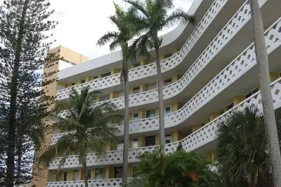 2400 NE 9th St #402, Fort Lauderdale: photo 1 of 1