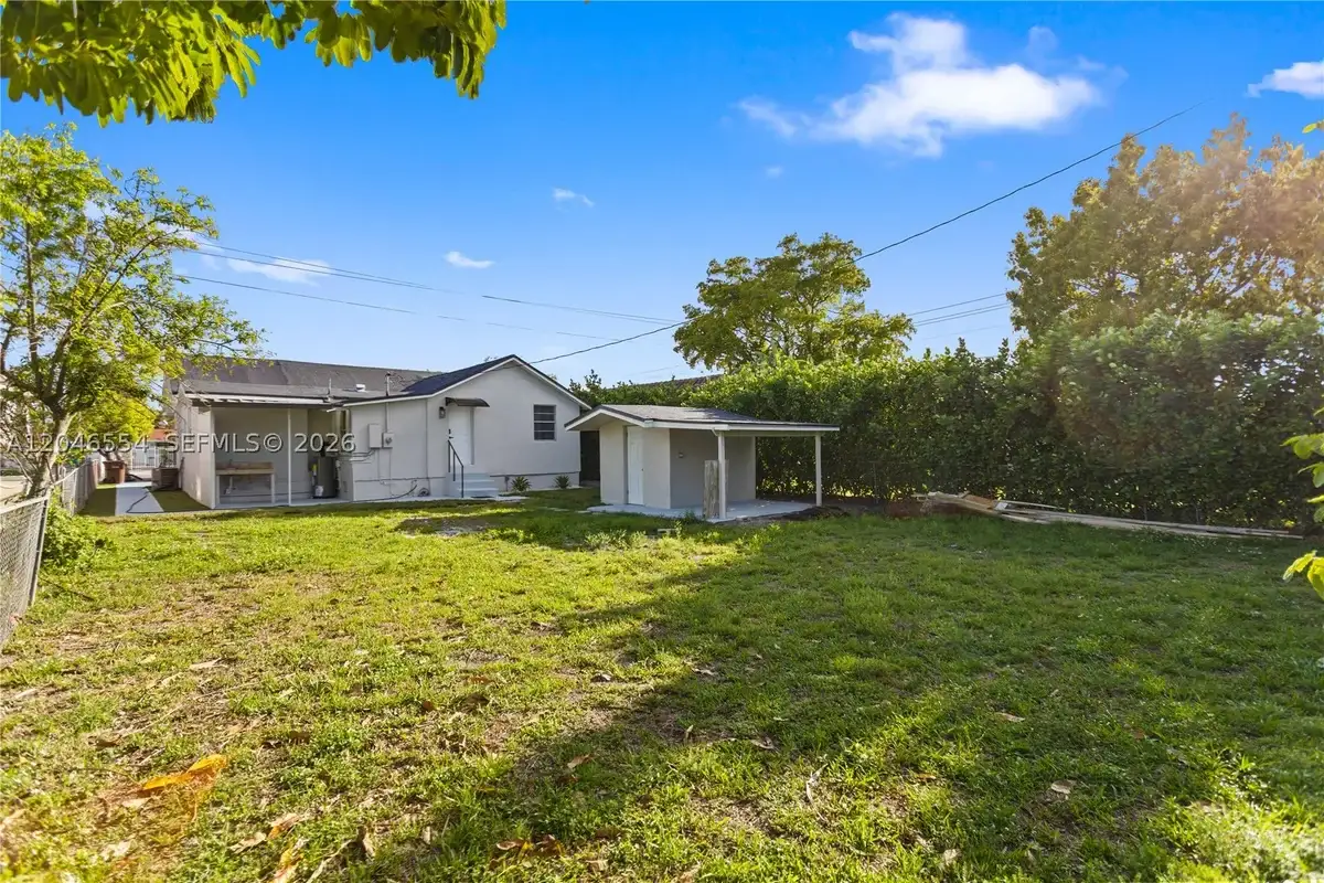 171 W 13th St, Hialeah: photo 1 of 32