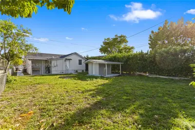171 W 13th St, Hialeah: photo 1 of 32