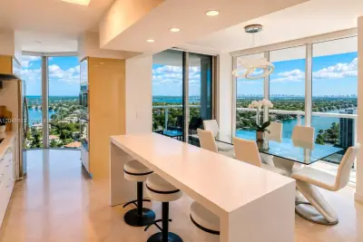 4775 Collins Ave #2407, Miami Beach: photo 1 of 18