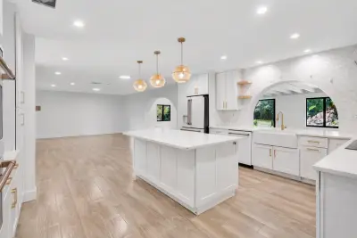 10751 SW 25th St, Davie: photo 1 of 39