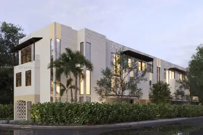 420 NE 72 #TH-4, Miami: photo 1 of 33