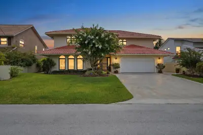 370 SE 13th Ave, Pompano Beach: photo 1 of 91