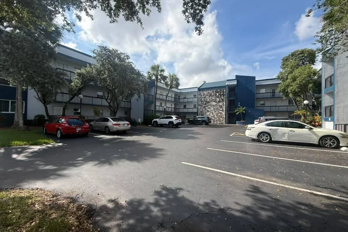 3210 Holiday Springs Blvd #2-103, Margate: photo 1 of 25
