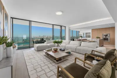 501 W Ave #4102, Miami Beach: photo 1 of 31
