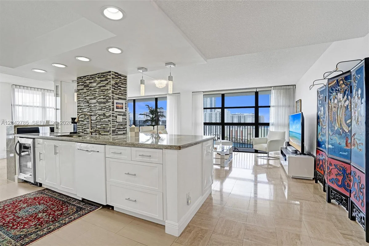 400 Leslie Dr 1110 #PH# 1110, Hallandale Beach: photo 1 of 101