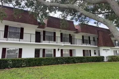 10040 Meridian Way N #103, Palm Beach Gardens: photo 1 of 11
