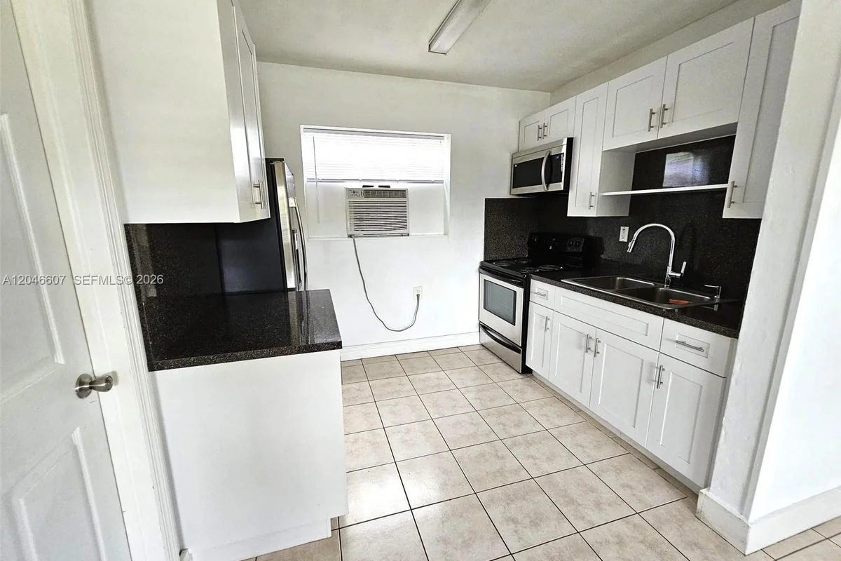 15451 SW 289th Ter, Homestead: photo 1 of 19