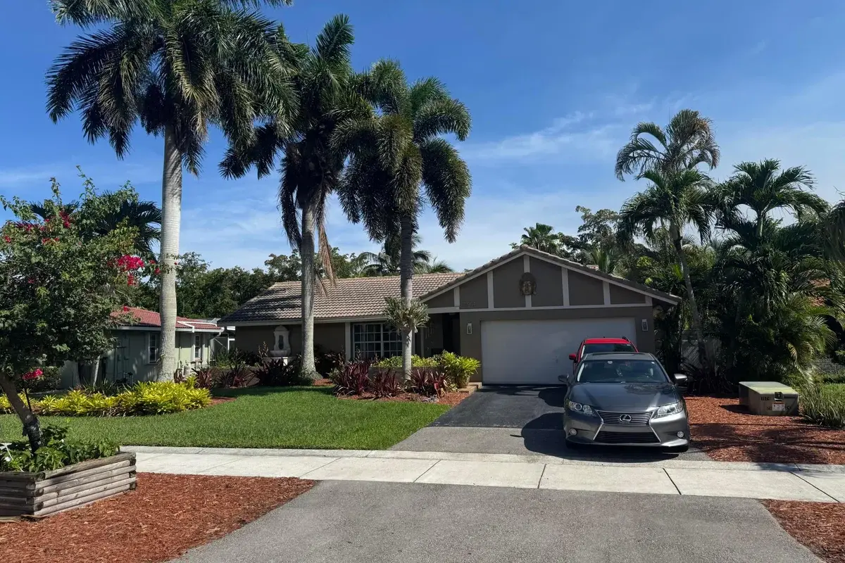 11954 NW 24th St, Coral Springs: photo 1 of 45
