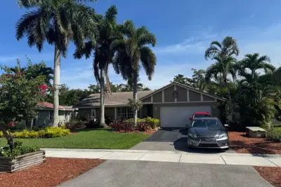 11954 NW 24th St, Coral Springs: photo 1 of 45