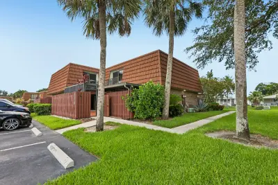 1176 SW 118th Ter, Davie: photo 1 of 29