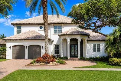 3683 W Lakes Estates Dr, Davie: photo 1 of 34