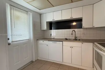 3300 NE 10th Ter #53, Pompano Beach: photo 1 of 12