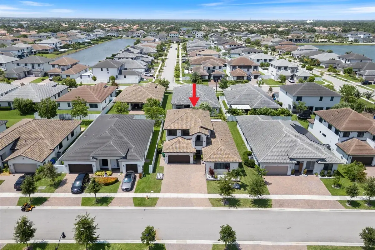 17665 SW 46th St, Miramar: photo 1 of 32