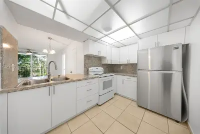 14155 SW 87th St #404-E, Miami: photo 1 of 23