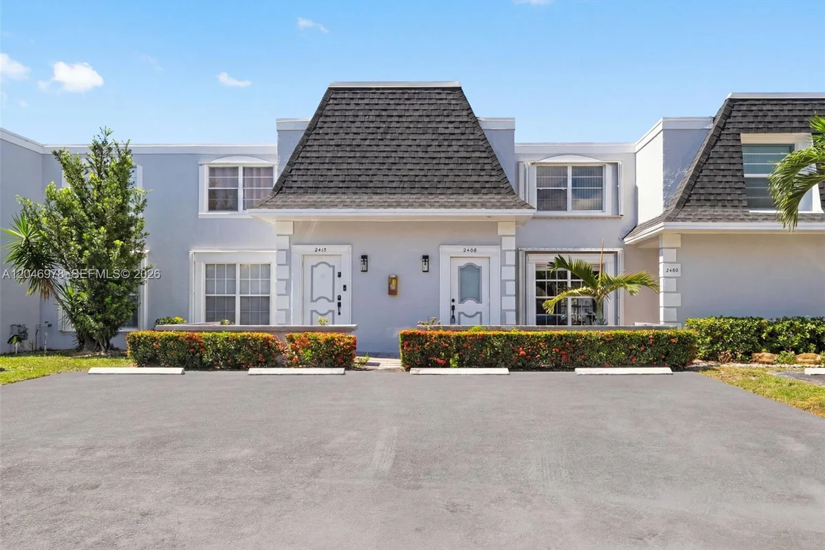 2408 NE 10th St #122, Hallandale Beach: photo 1 of 35