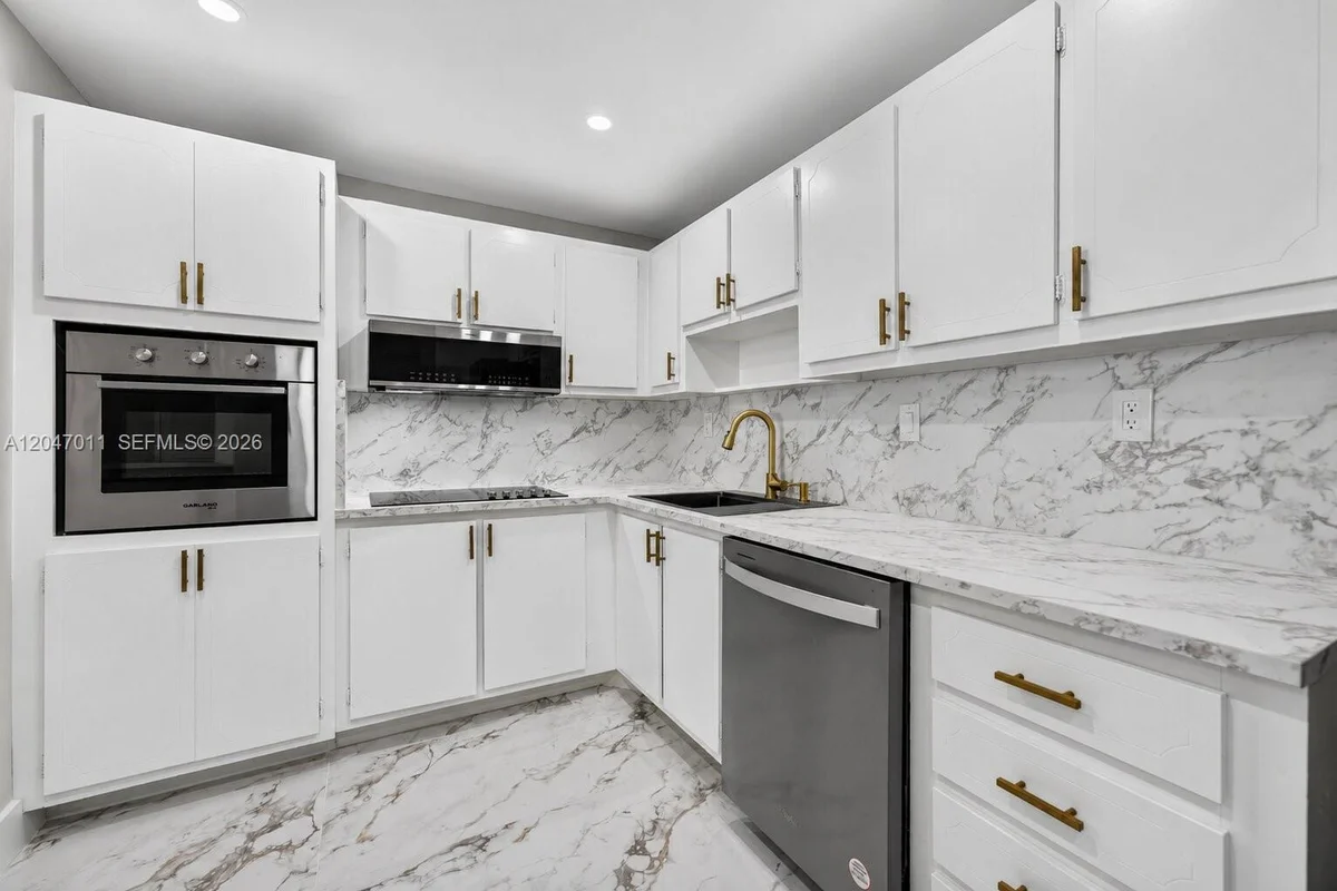19380 Collins Ave #608, Sunny Isles Beach: photo 1 of 19