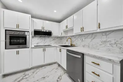 19380 Collins Ave #608, Sunny Isles Beach: photo 1 of 19