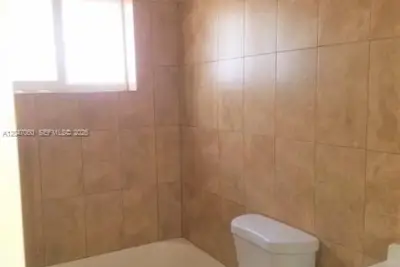 2230 Madison St #14, Hollywood: photo 1 of 7